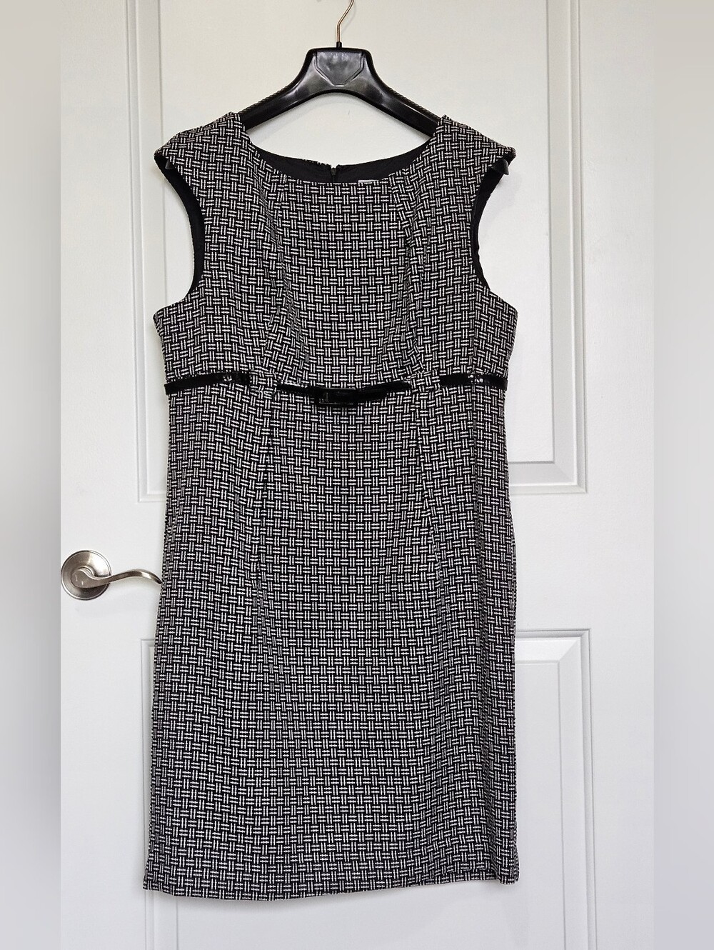Shelby & Palmer Plus Size 16 Black and White Patterned Sheath Dress Corpcore